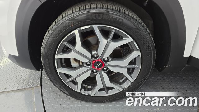 Kia Seltos из Кореи Encar