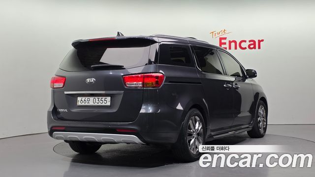 Kia Carnival из Кореи Encar