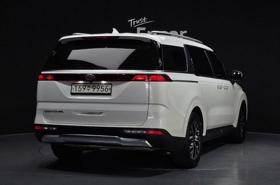 Kia Carnival 9-Seater Noblesse — пробег 66 130 км — фото 2 из 5