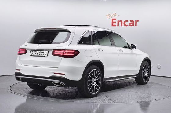 Mercedes-Benz GLC-Class GLC300 4MATIC AMG Line — пробег 121 909 км — фото 2 из 5