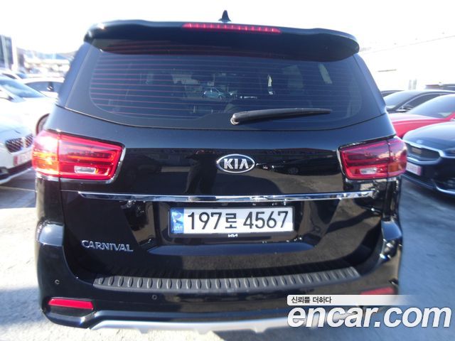 Kia Carnival из Кореи Encar