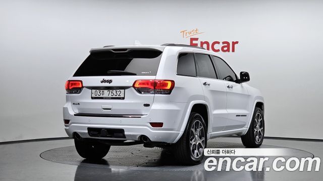Jeep Cherokee 3.6 Overland WK2 — пробег 58 872 км — фото 2 из 5
