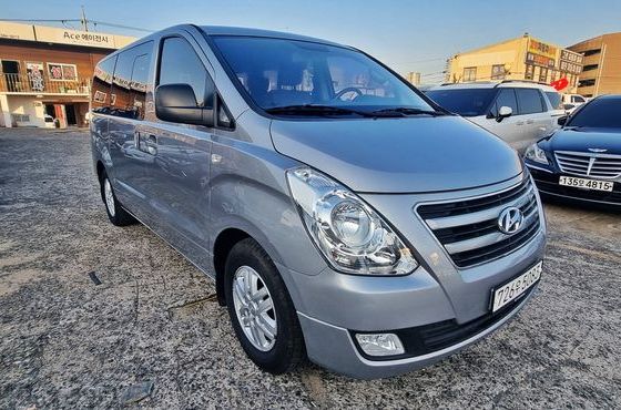 Hyundai Starex 12-Seater Wagon Smart — пробег 137 538 км — фото 3 из 5