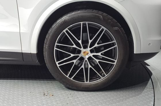 Porsche Cayenne 3.0 — пробег 33 125 км — фото 5 из 5
