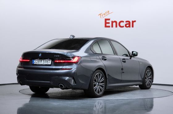 BMW 3-Series 320i M Sport — пробег 34 948 км — фото 2 из 5