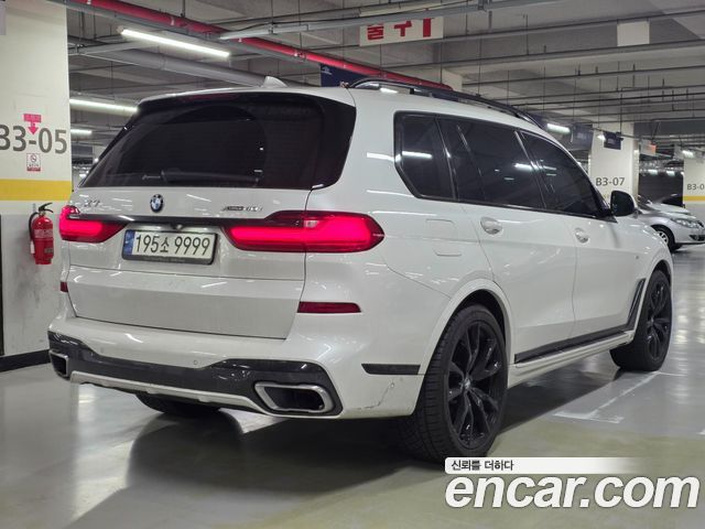BMW X7 xDrive 40i M Sport 6STR — пробег 93 000 км — фото 4 из 5