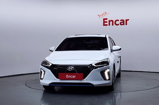 Hyundai Ioniq Q — пробег 122 955 км — фото 3 из 5