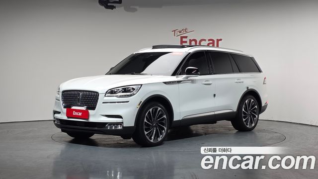 Lincoln Aviator 3.0 Reserve  AWD — пробег 22 359 км — фото 1 из 5