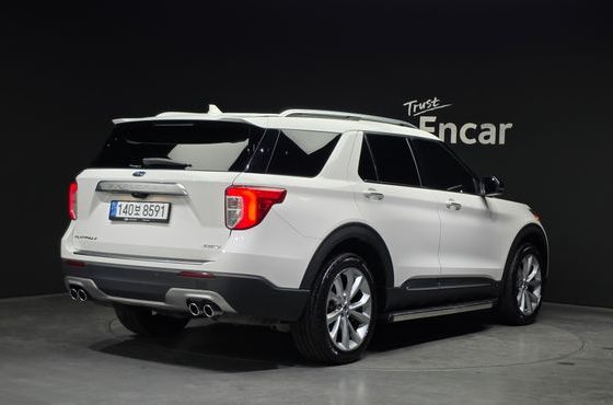 Ford Explorer 3.0 Platinum 4WD — пробег 73 397 км — фото 2 из 5