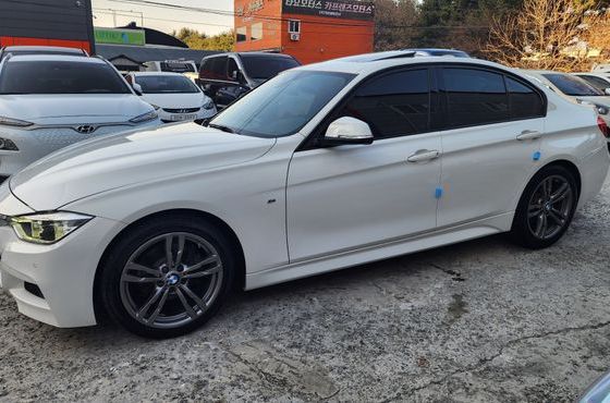 BMW 3-Series 320i M Sport — пробег 134 162 км — фото 3 из 5