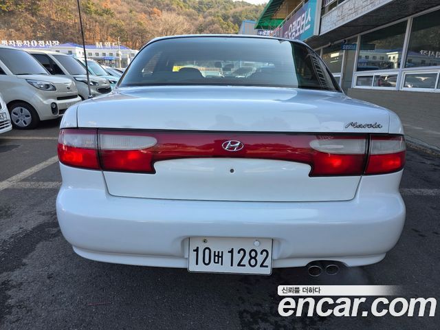 Hyundai Marcia из Кореи Encar