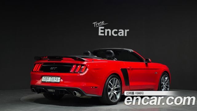 Ford Mustang GT Convertible — пробег 102 153 км — фото 2 из 5