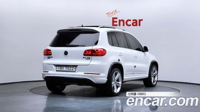 Volkswagen Tiguan 2.0 TDI R-Line 5N — пробег 93 411 км — фото 2 из 5