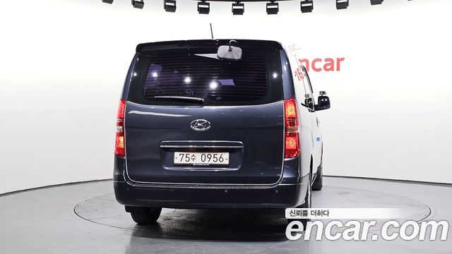 Hyundai Starex 11-Seater Wagon Modern — пробег 88 607 км — фото 4 из 5