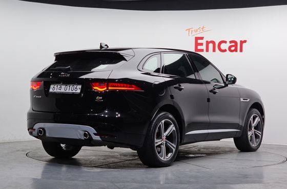 Jaguar F-PACE 30d S — пробег 137 021 км — фото 2 из 5