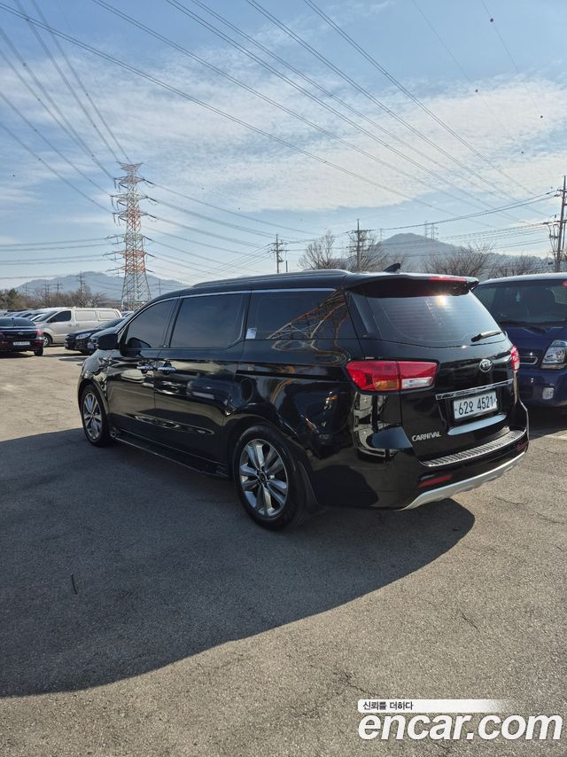 Kia Carnival из Кореи Encar
