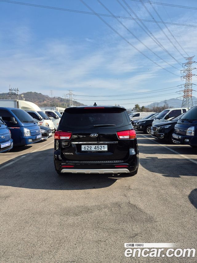 Kia Carnival из Кореи Encar