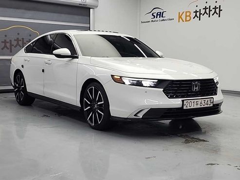 Honda Accord 2.0 Hybrid Touring — пробег 27 865 км — фото 4 из 5