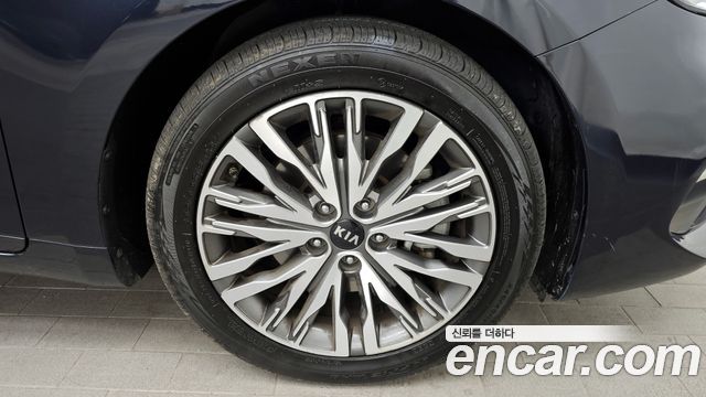 Kia K7 из Кореи Encar