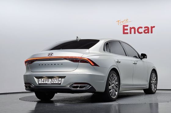 Hyundai Grandeur 2.5 Calligraphy — пробег 93 013 км — фото 2 из 5