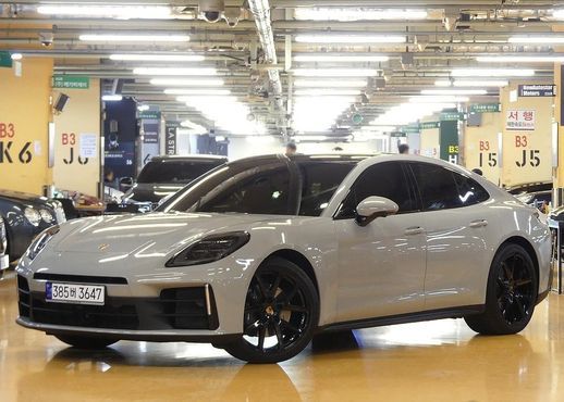 Porsche Panamera 2.9 AWD — пробег 7 896 км — фото 1 из 5