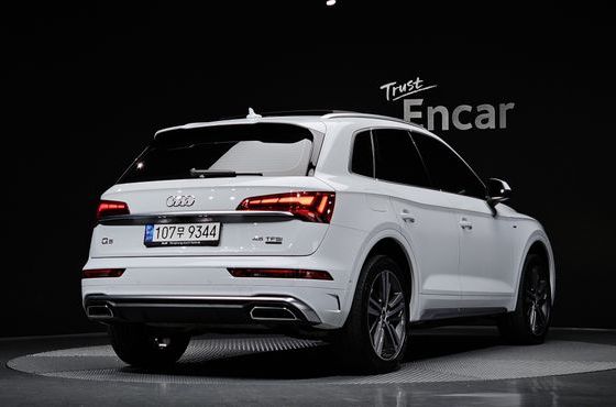 Audi Q5 45 TFSI Quattro Premium — пробег 45 159 км — фото 2 из 5