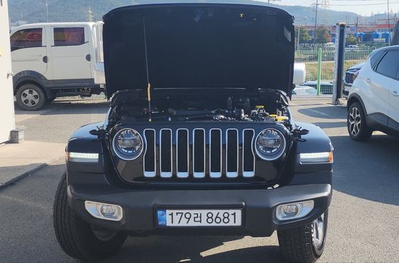 Jeep Wrangler 2.0 Overland Power Top 4Door — пробег 74 100 км — фото 4 из 5
