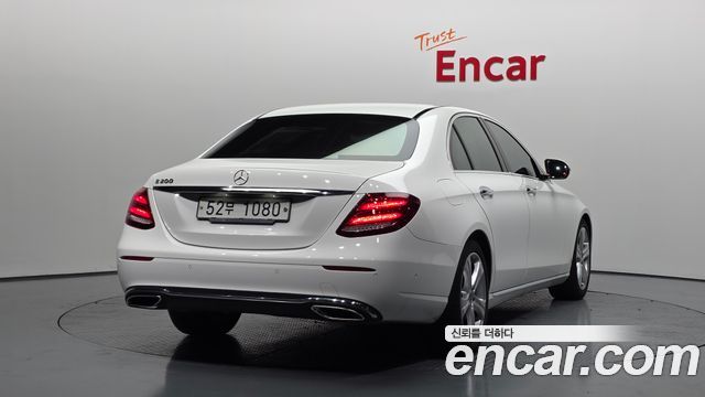 Mercedes-Benz E-Class из Кореи Encar