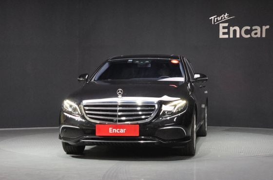 Mercedes-Benz E-Class E300 4MATIC Exclusive — пробег 132 388 км — фото 3 из 5