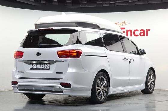 Kia Carnival 9-Seater Hi-Limousine Prestige Hiroof — пробег 90 033 км — фото 2 из 5