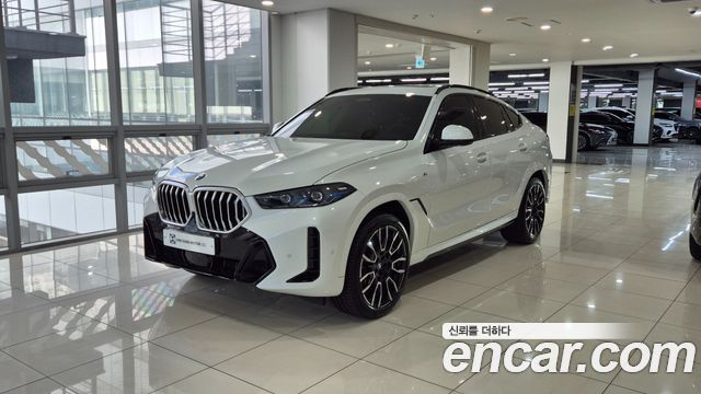 BMW X6 xDrive40i M Sport — пробег 9 700 км — фото 1 из 5