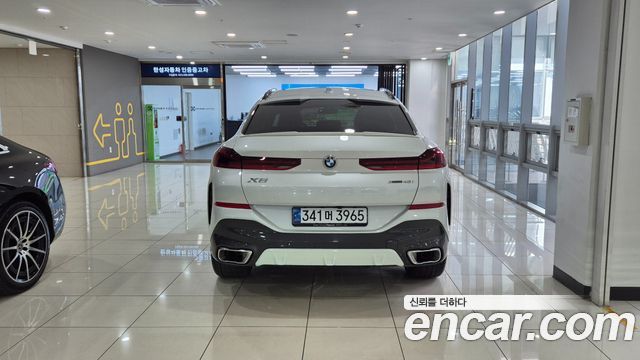 BMW X6 xDrive40i M Sport — пробег 9 700 км — фото 4 из 5