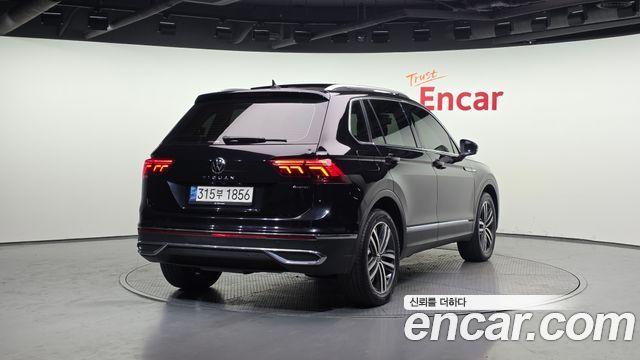 Volkswagen Tiguan 2.0 TDI 4Motion Prestige — пробег 165 824 км — фото 2 из 5