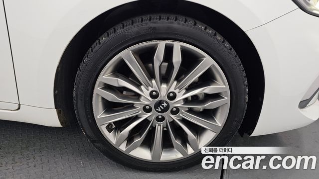 Kia K7 из Кореи Encar