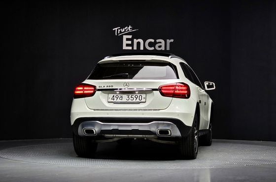 Mercedes-Benz GLA-Class GLA220 Premium — пробег 55 349 км — фото 4 из 5