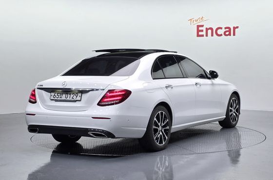 Mercedes-Benz E-Class E300 Avantgarde — пробег 124 643 км — фото 2 из 5