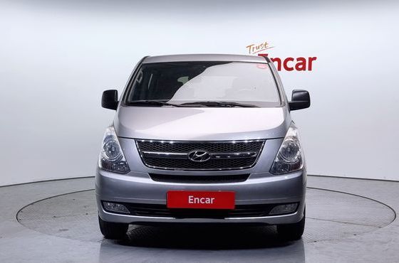 Hyundai Starex 12-Seater Wagon CVX Luxury — пробег 134 628 км — фото 3 из 5