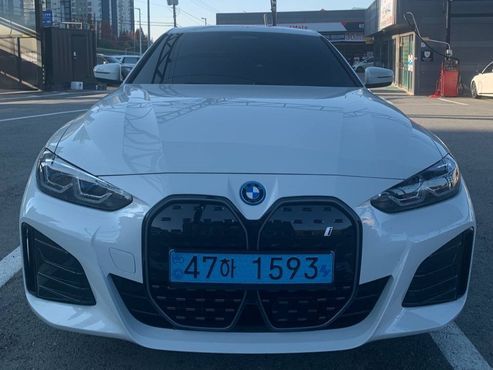 BMW i4 eDrive40 M Sports — пробег 48 000 км — фото 1 из 5