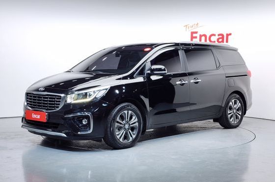 Kia Carnival 9-Seater Luxury — пробег 46 460 км — фото 1 из 5