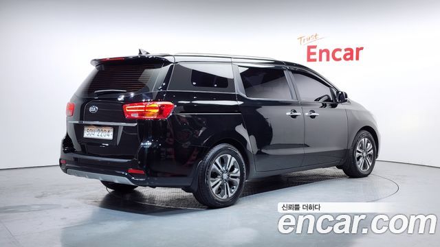 Kia Carnival из Кореи Encar