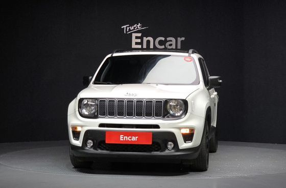 Jeep Renegade 1.3 Longitude — пробег 13 526 км — фото 3 из 5