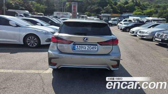 Lexus CT200h из Кореи Encar