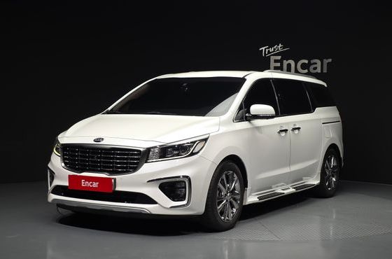 Kia Carnival 7-Seater Limousine VIP — пробег 97 667 км — фото 1 из 5