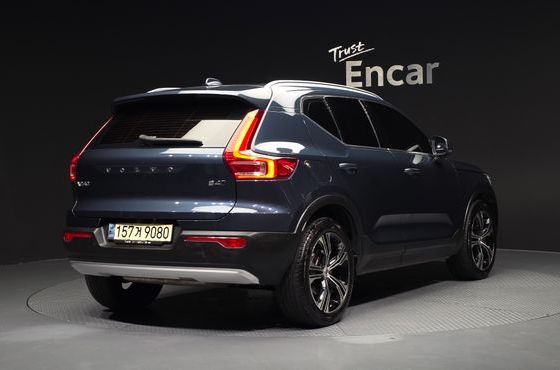 Volvo XC40 B4 Inscription — пробег 63 855 км — фото 2 из 5