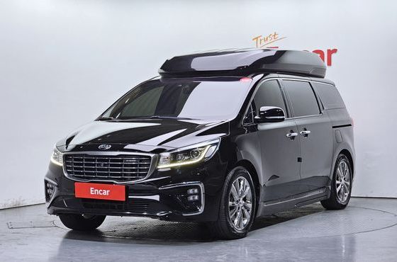 Kia Carnival 9-Seater Hi-Limousine Noblesse Special — пробег 212 414 км — фото 1 из 5