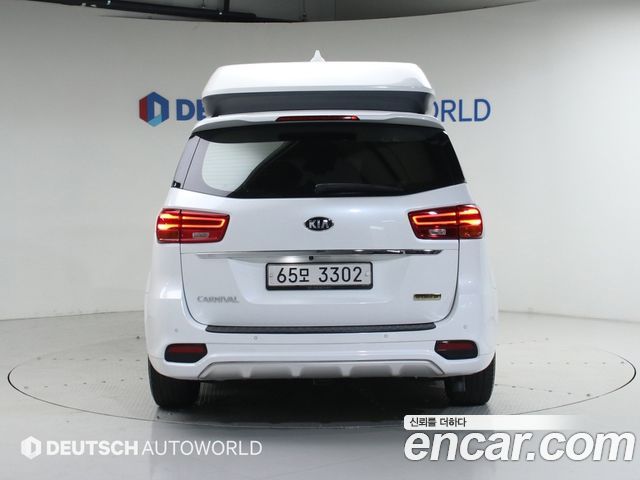 Kia Carnival из Кореи Encar