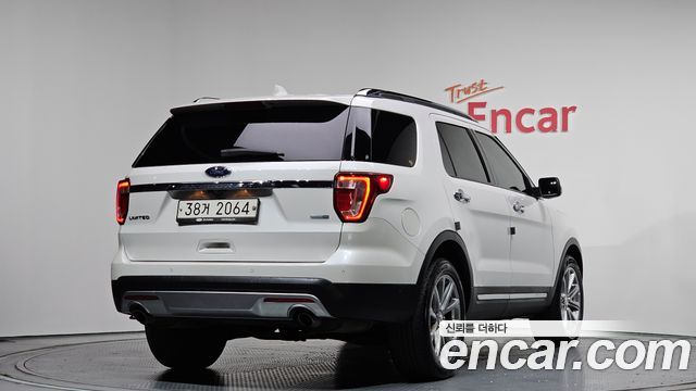 Ford Explorer 2.3 Limited 4WD 5th — пробег 90 299 км — фото 2 из 5
