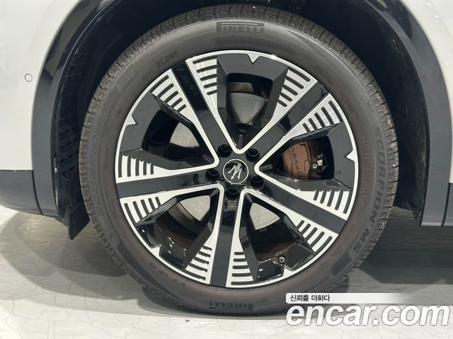 Maserati Grecale из Кореи Encar