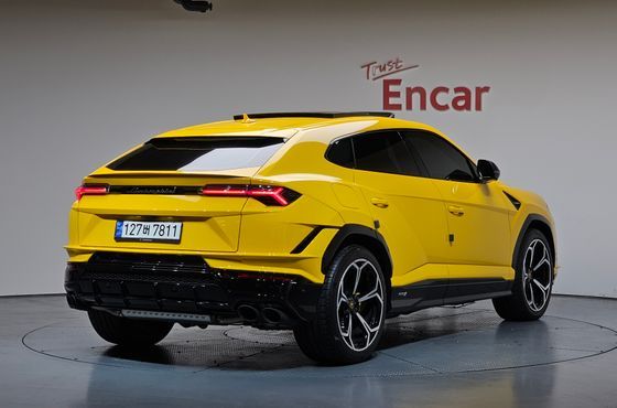 Lamborghini Urus 4.0 V8 S — пробег 7 927 км — фото 2 из 5