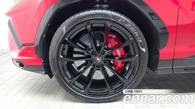 Lamborghini Urus из Кореи Encar
